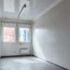 20ft-shipping-container-office-white-blue-used-inside-floor-scaled-1-1200x800-1.jpg Neuer 20-Fuß-Bürocontainer