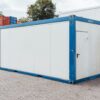 20ft-shipping-container-office-white-blue-used-corner-left-front-scaled-1-1200x800-1.jpg Gebrauchter 20-Fuß Bürocontainer