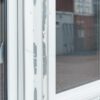20ft-shipping-container-office-white-blue-used-window-frame-scaled-1-1200x800-1.jpg Gebrauchter 20-Fuß Bürocontainer