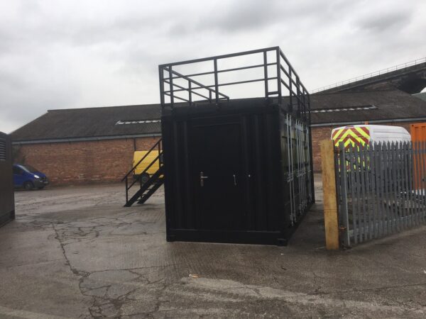 Mobile Container-Bar aus 20ft Side Door Container