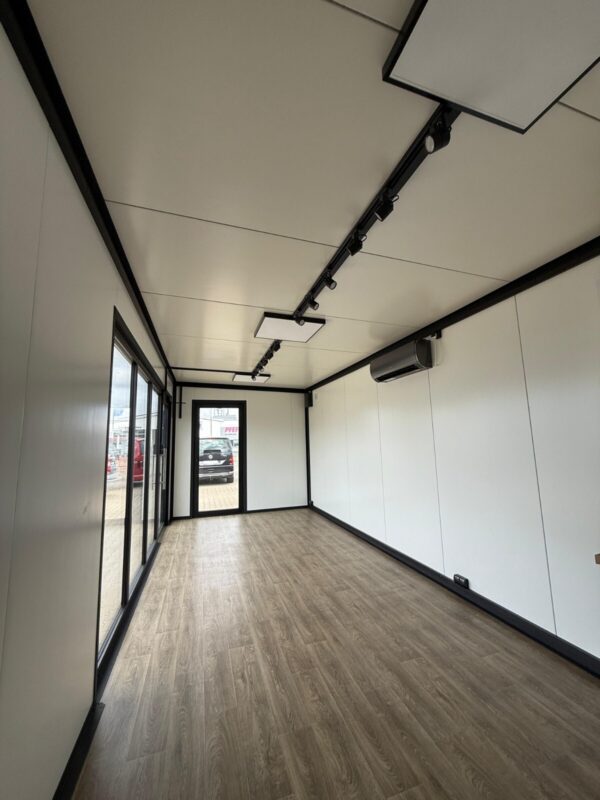 Neuer Bürocontainer 9 x 3 m