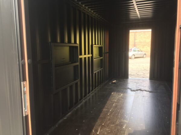 Mobile Container-Bar aus 20ft Side Door Container