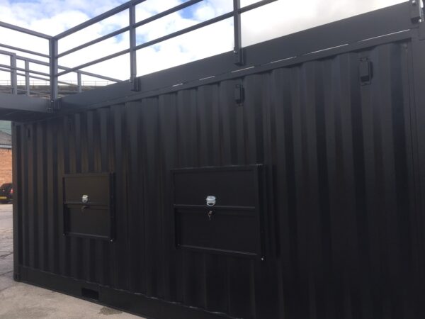Mobile Container-Bar aus 20ft Side Door Container