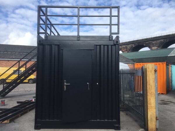 Mobile Container-Bar aus 20ft Side Door Container