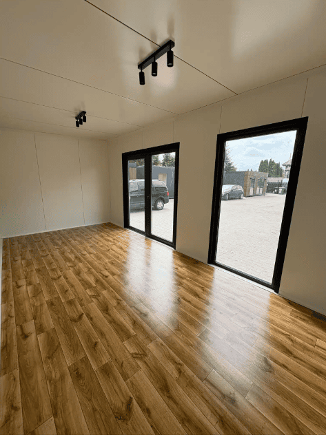 5 Bürocontainer 7x3m kaufen | Isoliert & modern
