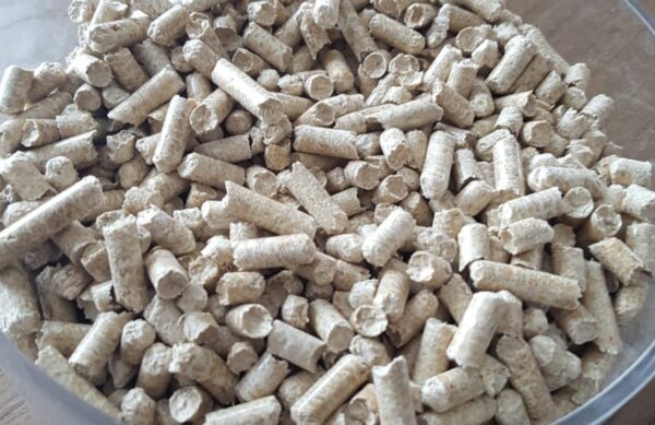 6 Premium Holzpellets 6mm 15kg Sack – 66 Säcke pro Palette