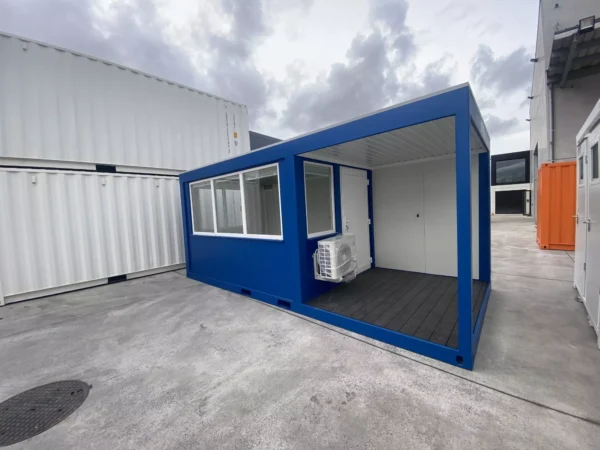 T2 Standard Bürocontainer 5,70 x 2,60 m mit Terrasse